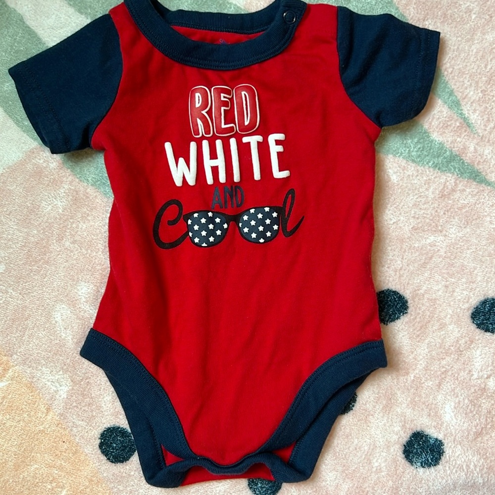 3 for $9 
NWOT 4th of July short sleeve onesie, 0-3 month. New, never worn